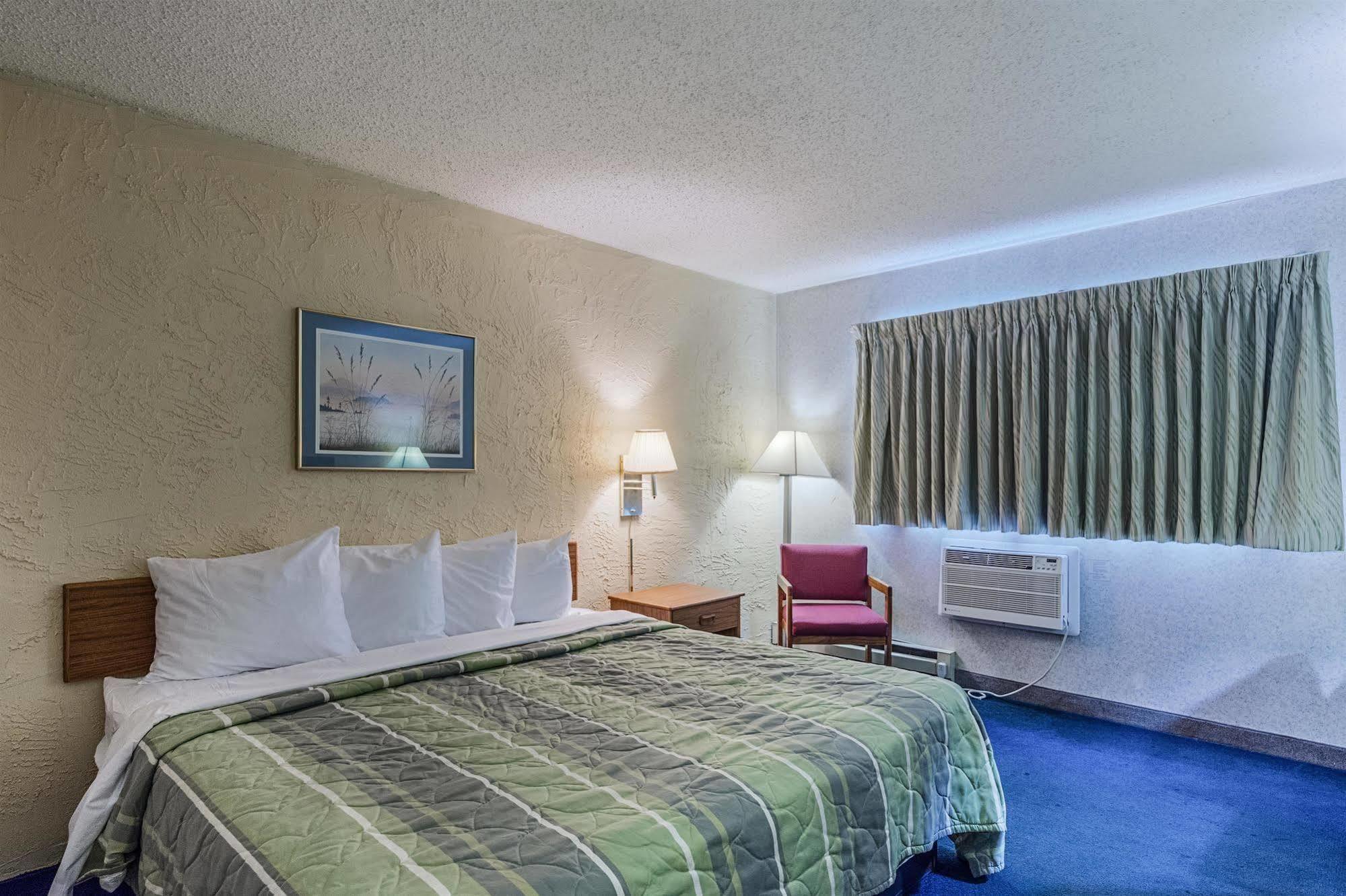 Rodeway Inn Cascade Exterior photo